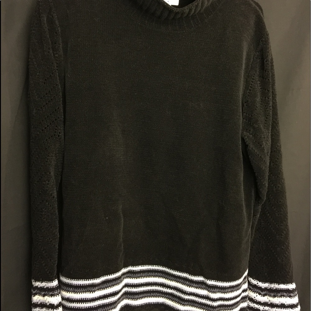 Covington 16/18W dark navy mockneck sweater